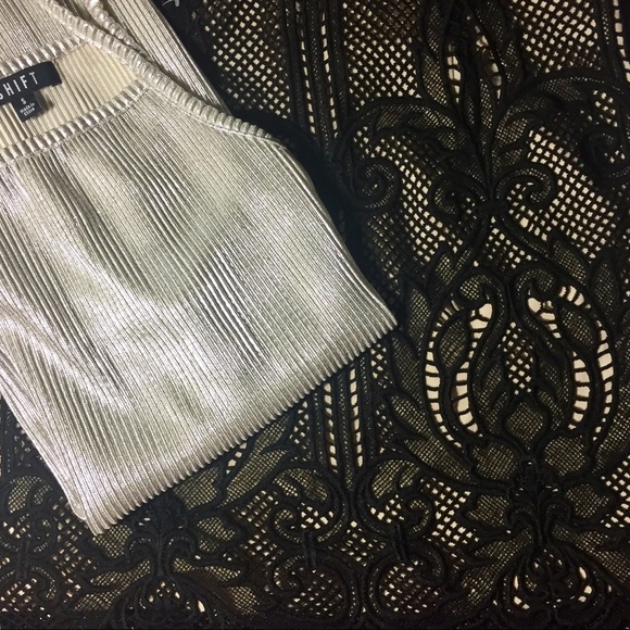 ♻️Mini Skirt W/ FREE Silver Cami - Picture 1 of 4